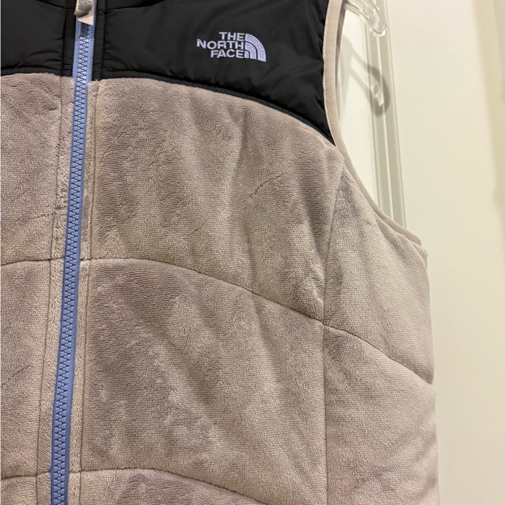 The North Face Reversible Vest - Picture 9 of 16